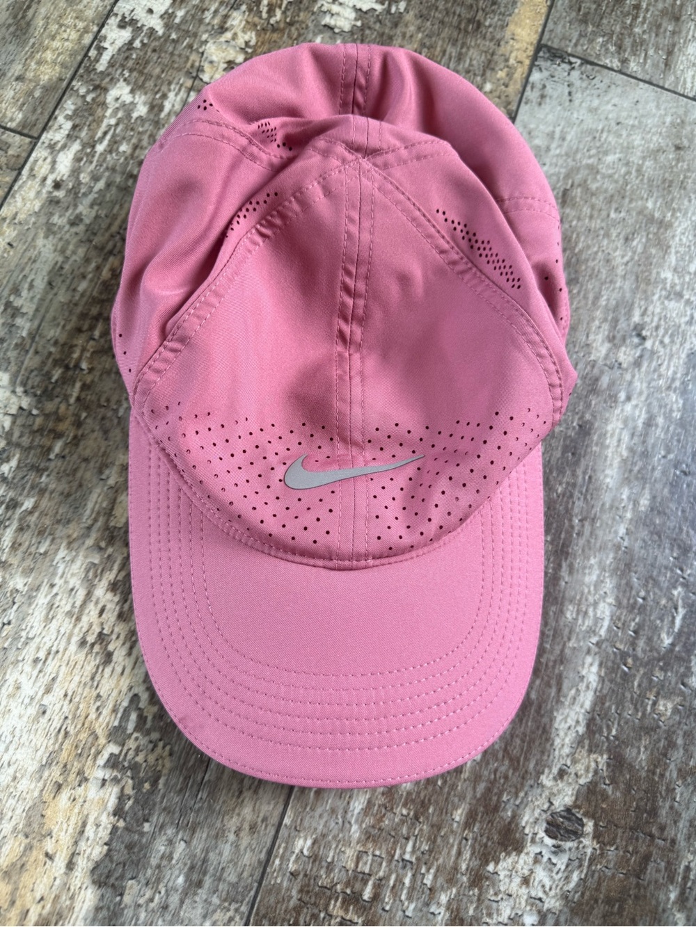 2 for $20 sale: Nike pink featherlight dri-fit